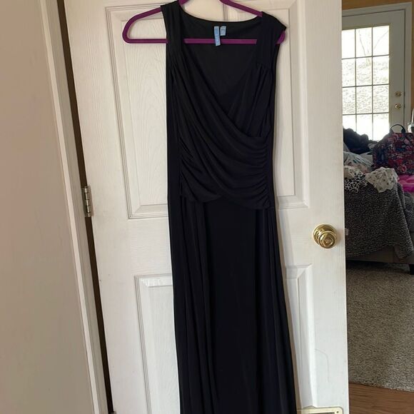 Elegant black maxi dress - Picture 1 of 3